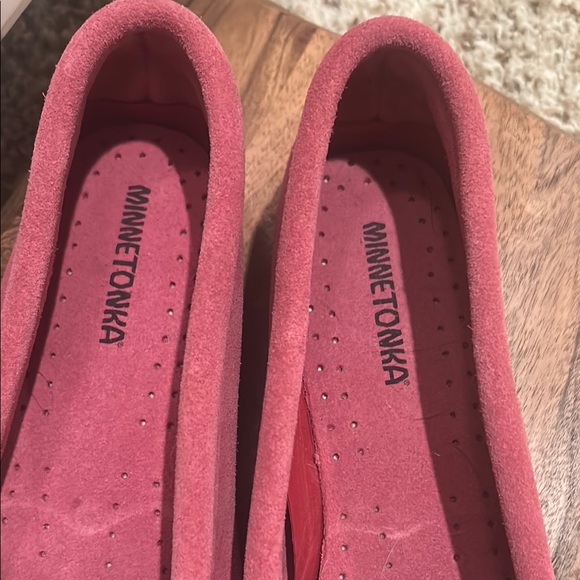 Minnetonka Pink Suede Moccasins with Beaded Detail - Picture 2 of 3